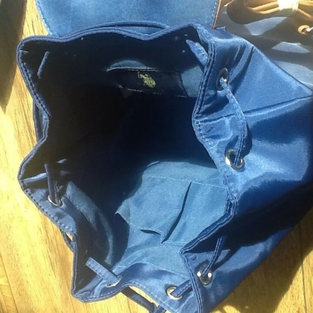 brand new U.S. Polo Assn NAVY BLUE and TAN Water-Resistant DRAWSTRING Backpack